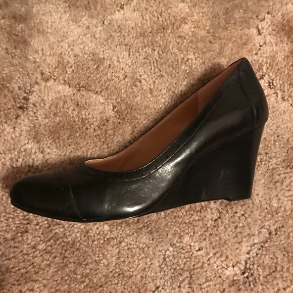 Kelly and Katie pimps - Picture 4 of 4